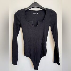 NWOT ABERCROMBIE & FITCH SCOOP NECK BODYSUIT